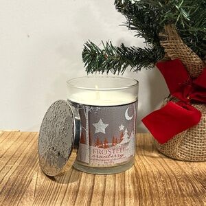 Bath & Body Works Frosted Cranberry Single Wick Candle-NEVER USED